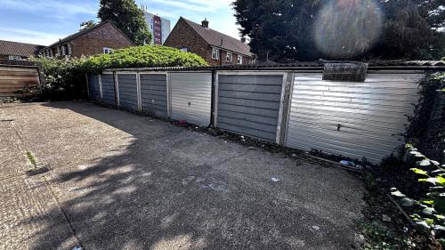 Garage Compound, Reddington Drive, Slough, SL3