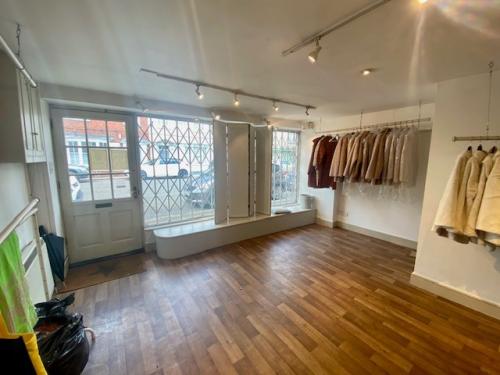 Ground Floor Retail/Office 17 Bridge Street, Hungerford, RG17