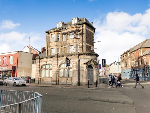207 Richmond Road, Cardiff, CF24