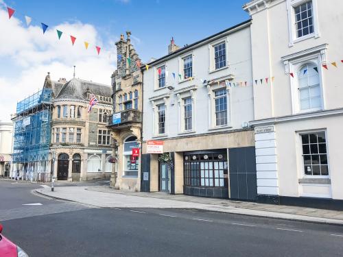 Bedford House, Bedford Square, Tavistock, PL19