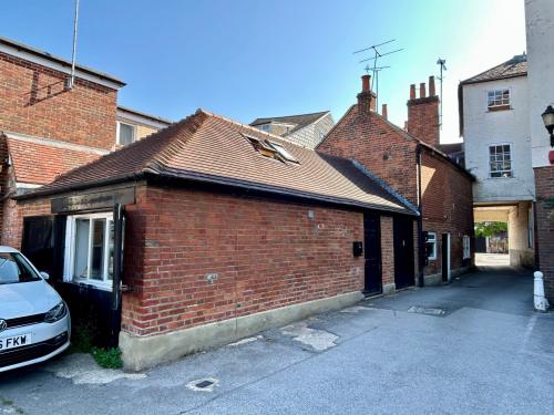 15 The Broadway, Newbury, RG14