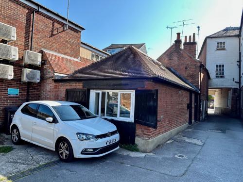 15 The Broadway, Newbury, RG14
