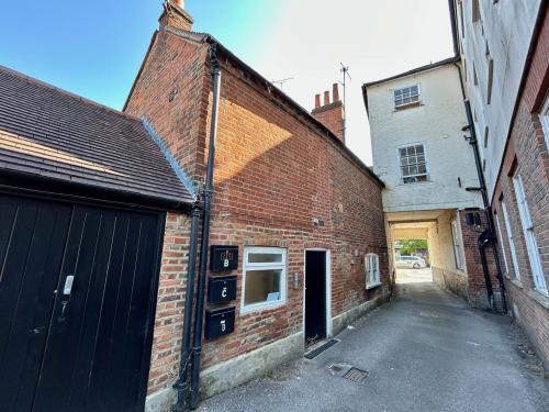 15 The Broadway, Newbury, RG14