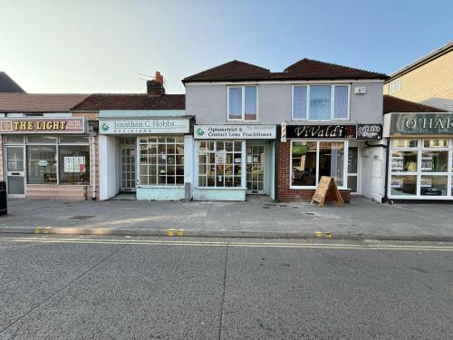 63-65 London Road, Waterlooville, PO7