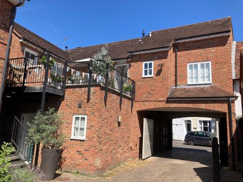 Pocketts Yard, High Street, Maidenhead, SL6