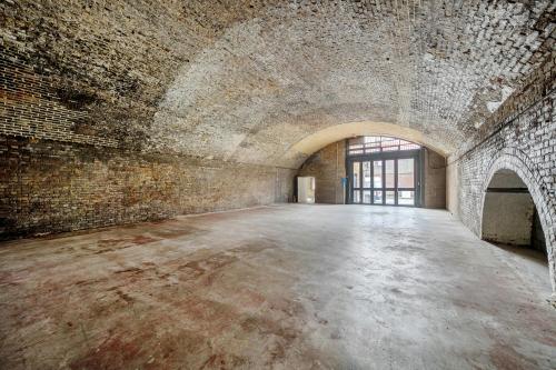 387 Railway Arches, Geffrye Street, Hoxton, London, E2