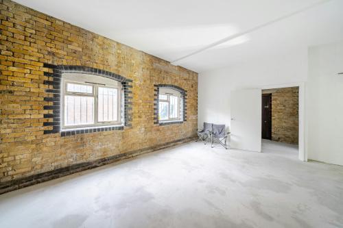 387 Railway Arches, Geffrye Street, Hoxton, London, E2