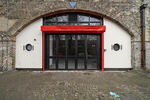 386 Railway Arches, Geffrye Street, Hoxton, London, E2