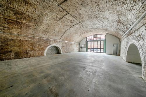 386 Railway Arches, Geffrye Street, Hoxton, London, E2