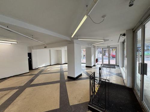 Unit 19 Fryern Arcade, Winchester Road, Chandlers Ford, Eastleigh, SO53