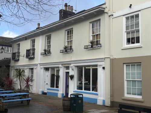 5 & 9-12 Waterside House, The Plains Shopping Centre, Totnes, TQ5