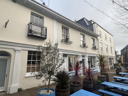 5 & 9-12 Waterside House, The Plains Shopping Centre, Totnes, TQ5