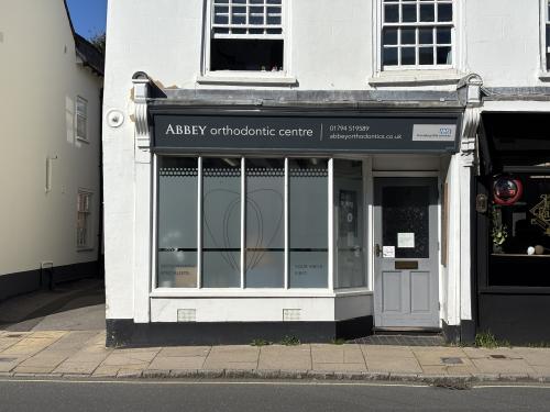 82 The Hundred, Romsey, SO51