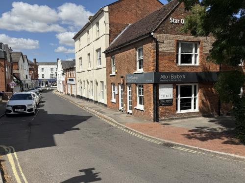 19 Turk Street, Alton, GU34