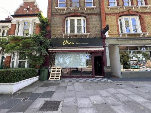 8-9 Rocks Lane, Barnes, London, SW13