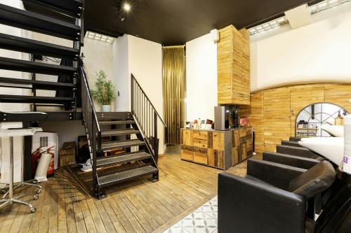 138 Grays Inn Road, Farringdon, London, WC1X