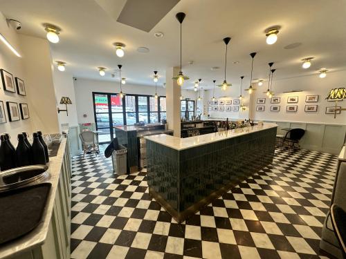 105 Parkway, Camden, London, NW1