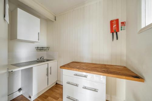 101 Tubbs Road, Willesden, London, NW10