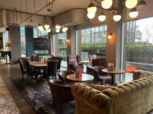 The Naturalist, 14 Woodberry Down, Manor House, London, N4