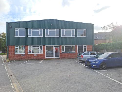 Unit 10, Carvers Trading Estate, Southampton Road, Ringwood, BH24
