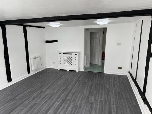 20 Aylesbury End, Beaconsfield, HP9