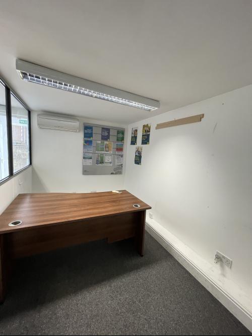 70 High Street, Winchester, SO23