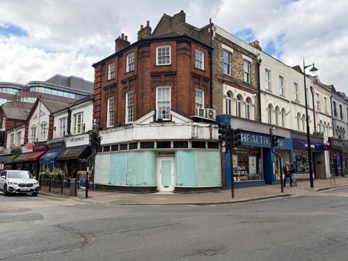 28 Wimbledon Hill Road, Wimbledon, London, SW19