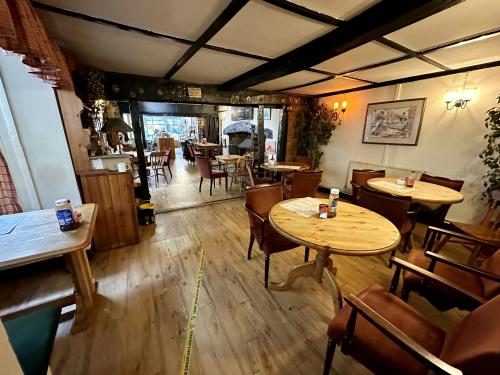 The Coffee House, 3 Buttermarket, Thame, OX9
