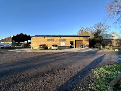 Farm Shop, Rectory Farm, Waterperry, OX33