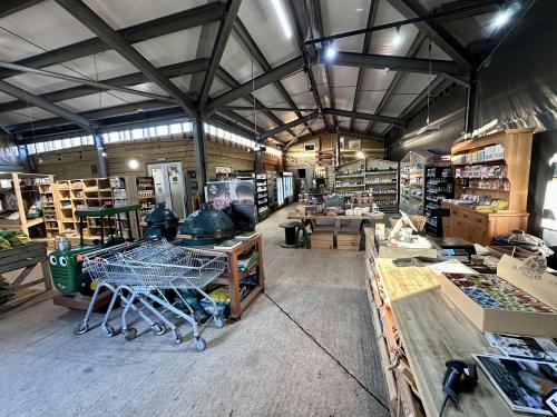 Farm Shop, Rectory Farm, Waterperry, OX33