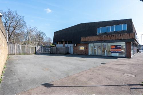 359 Bromley Road, Catford, London, SE6