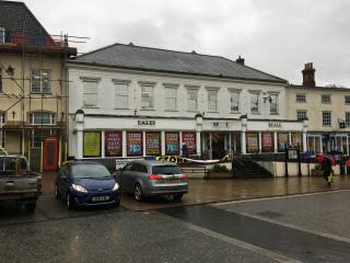 8 Market Place, Diss, IP22