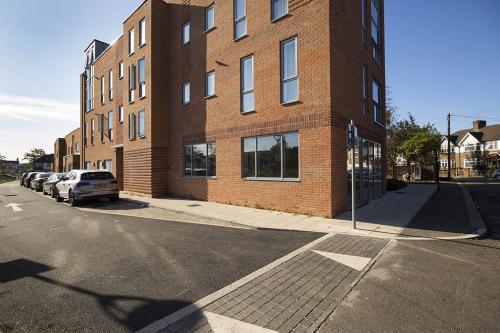 9 Kathleen Avenue, Acton, London, W3