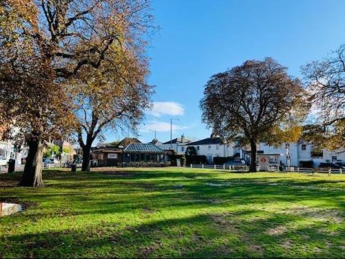 80-82 The Green, Twickenham, TW2