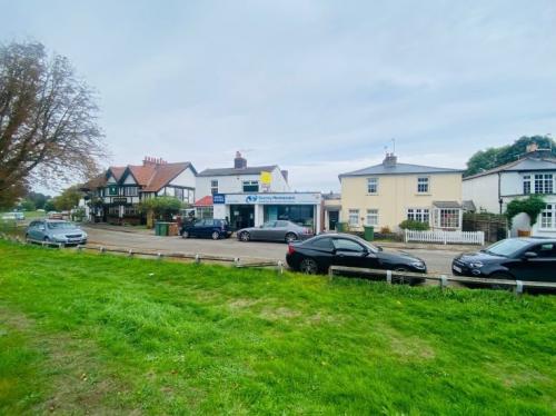 1 Weston Green, Thames Ditton, KT7