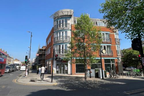 The Coliseum, 11 Salisbury Parade, Hornsey, London, N8