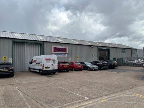 Unit 2, Plaza Business Centre, Enfield, EN3