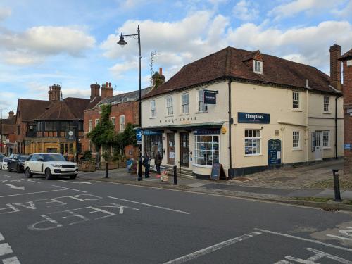 Kings House, 20 High Street, Haslemere, GU27