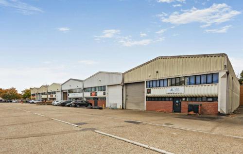 Unit 8, Nimrod Industrial Estate, Reading, RG2