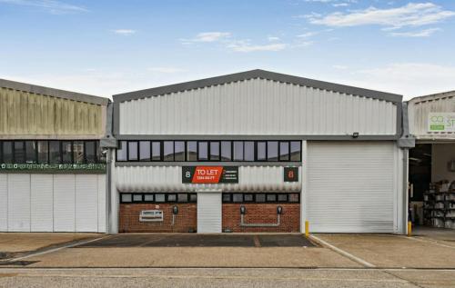 Units 3,5 & 8, Nimrod Industrial Estate, Reading, RG2