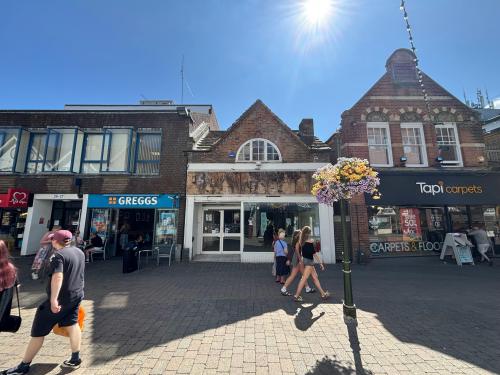 28 West Street, Horsham, RH12