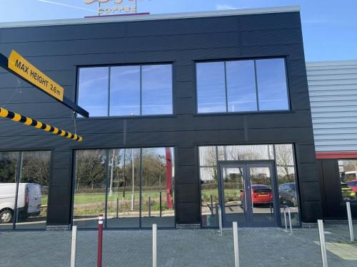 Unit A2, Stadium Way West, Bletchley, Milton Keynes, MK1