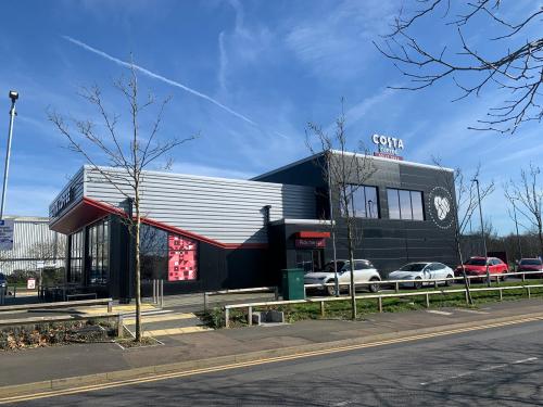 Unit A2, Stadium Way West, Bletchley, Milton Keynes, MK1