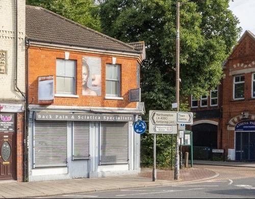 129 Midland Road, Bedford, MK40