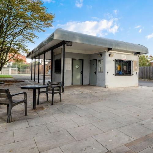 Normand Park Kiosk, 84 Bramber Road, Fulham, London, W14