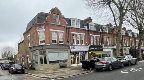 303 Sandycombe Road, Richmond, TW9