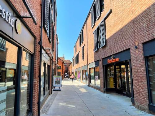 Units 3, 4, 5, 7 & 12 Gardiner Place, Market Place Mews, Henley-on-Thames, RG9