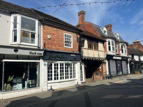 Stans Way, 1 - 3 East Street, Horsham, RH12