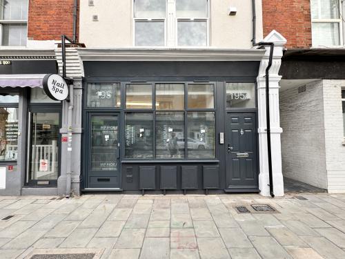 195 Garratt Lane, Wandsworth, London, SW18