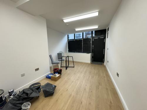 195 Garratt Lane, Wandsworth, London, SW18